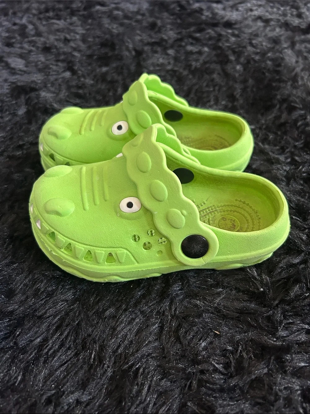 Kids Green Croc-Style Slip-On Shoes - Fun Alligator Design